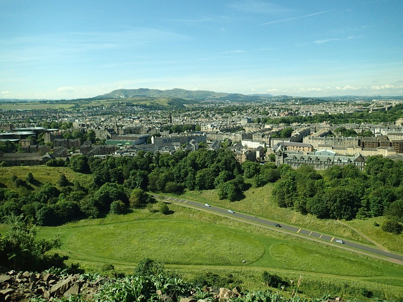 2014 Edinburgh 2014-07-09 059.JPG - Views of town from just below Arthur's Seat.